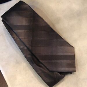 Calvin Klein Silk Classic, elegant blended tone-tone many occasion stripe tie